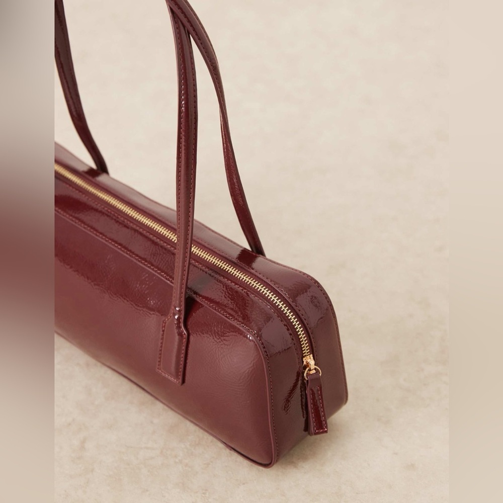 ASOS- burgundy patent faux leather elongated shoulder bag - Picture 5 of 5
